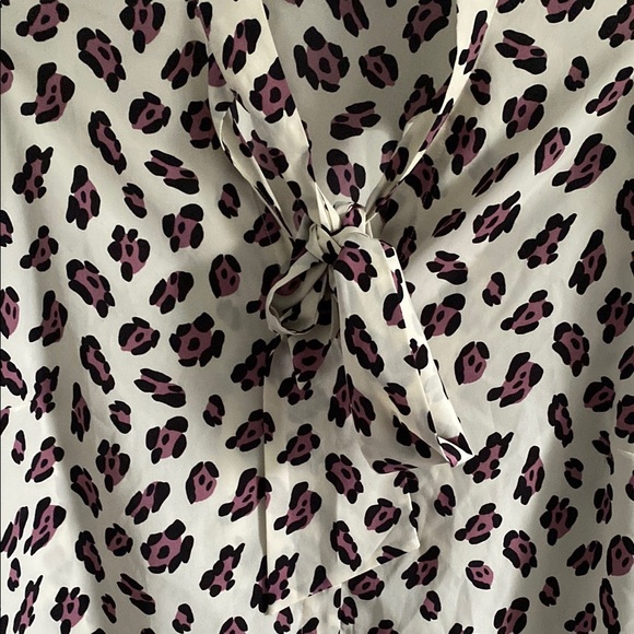 Eloquii Cream and Purple Leopard Print Tie Neck Button Down Career Blouse Sz 18 - Picture 3 of 7